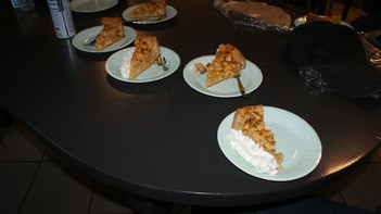 Appeltaart!! Hans PA0WYS heeft die speciaal gebakken voor het pacc-team. Was heel lekker Hans!!